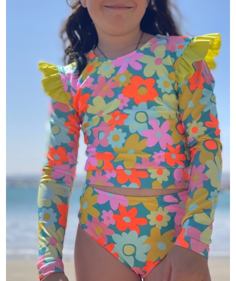 Conjunto floral niña