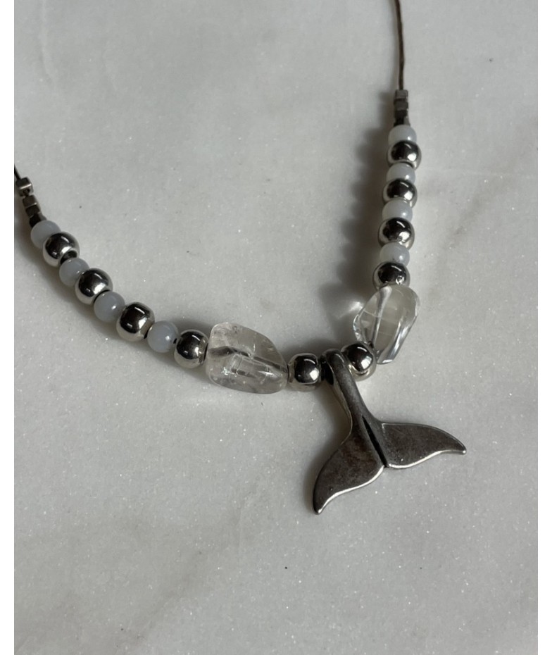 Collar coachella cuarzo cola ballena