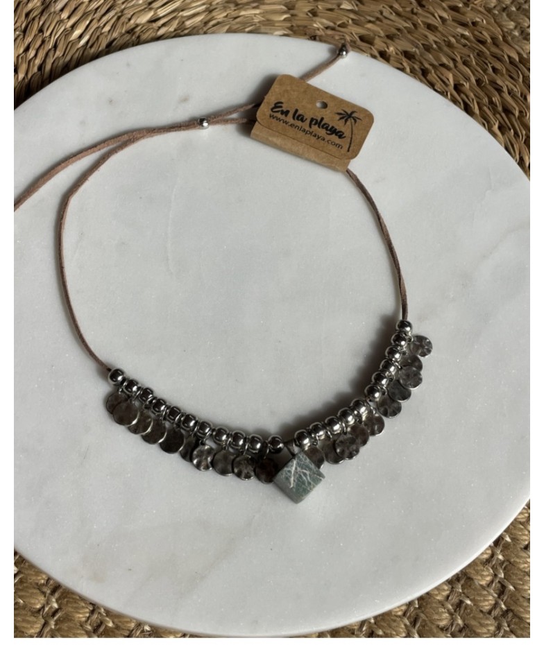 Collar coachella piedra cubica